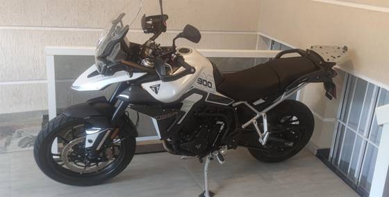 TRIUMPH TIGER 900 GT TRIUMPH TIGER 900 GT